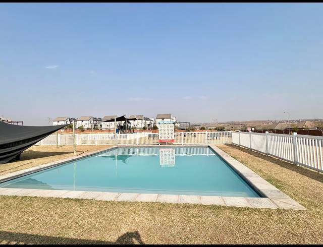 3 BEDROOM TOWNHOUSE FOR SALE IN THE REEDS